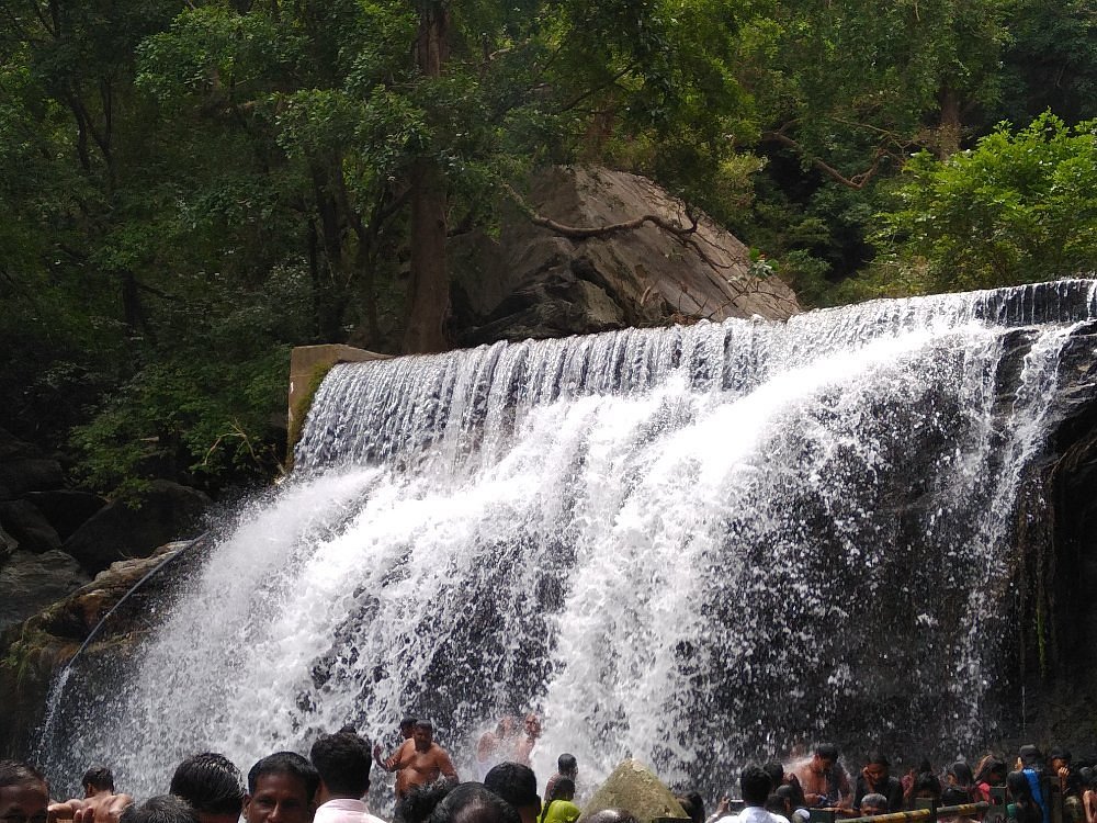 waterfalls in Tamilnadu